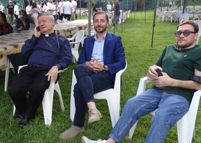 Il-Vescovo-Monsignor-di-Donna-con-il-sindaco-di-Cervino-Giuseppe-Vinciguerra